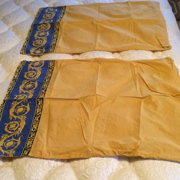 Versace Flat Top Sheet pillowcases - Picture 5 of 8